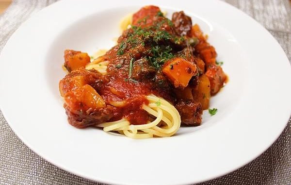 spaghetti-mit-gebackenem-butternusskuerbis