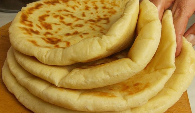 Knoblauchfladen-mit-Kase-ohne-Hefe