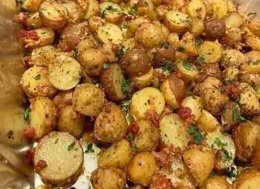 Knusprige-Knoblauchkartoffeln-mit-Parmesan